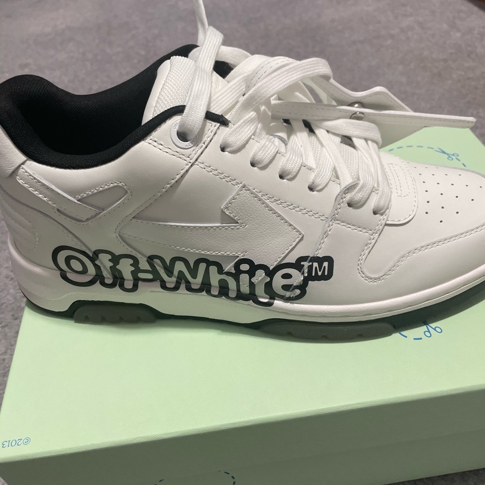 OFF WHITE size 10 black and white